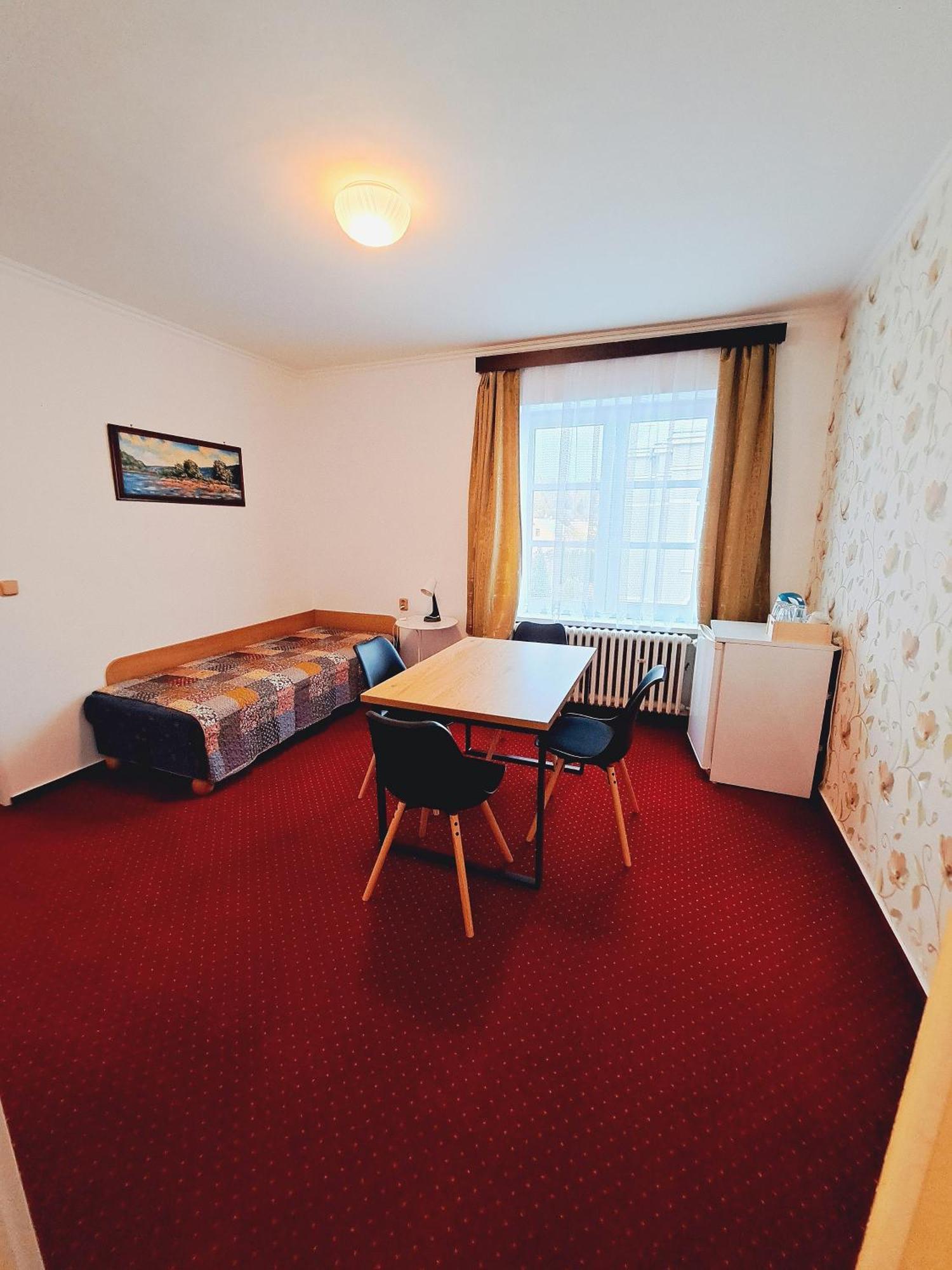Hotel Grand Tanvald Zewnętrze zdjęcie