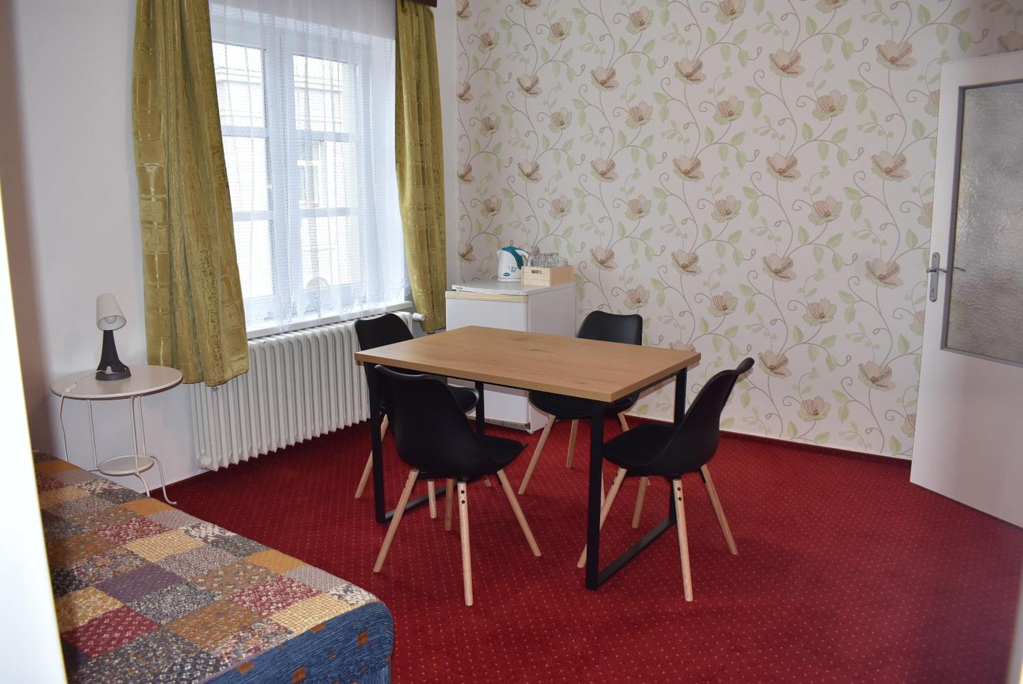 Hotel Grand Tanvald Zewnętrze zdjęcie