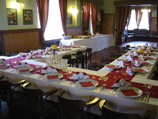 Hotel Grand Tanvald Zewnętrze zdjęcie