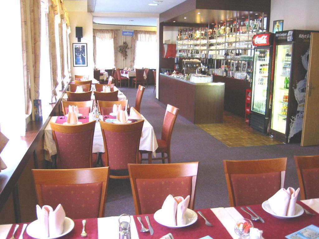 Hotel Grand Tanvald Zewnętrze zdjęcie