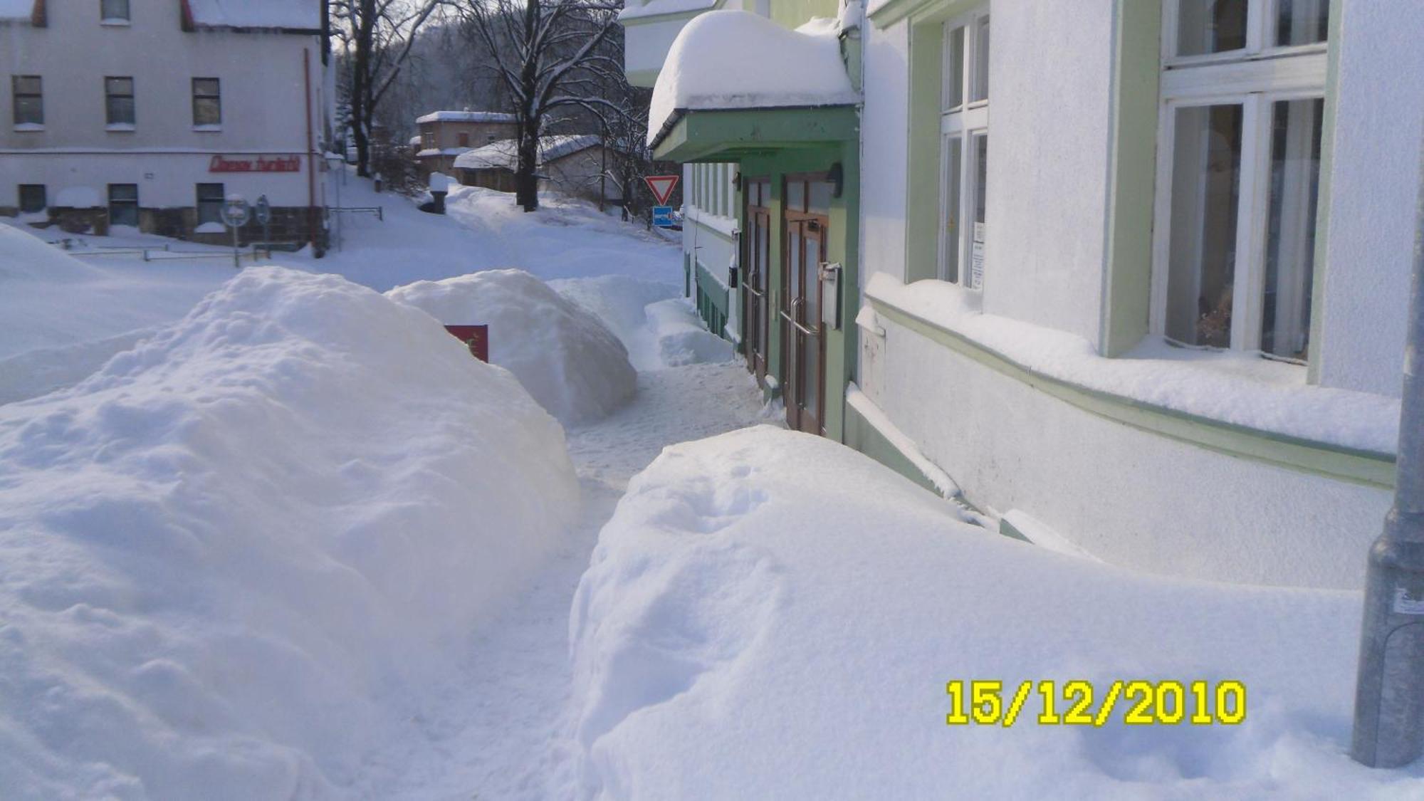 Hotel Grand Tanvald Zewnętrze zdjęcie