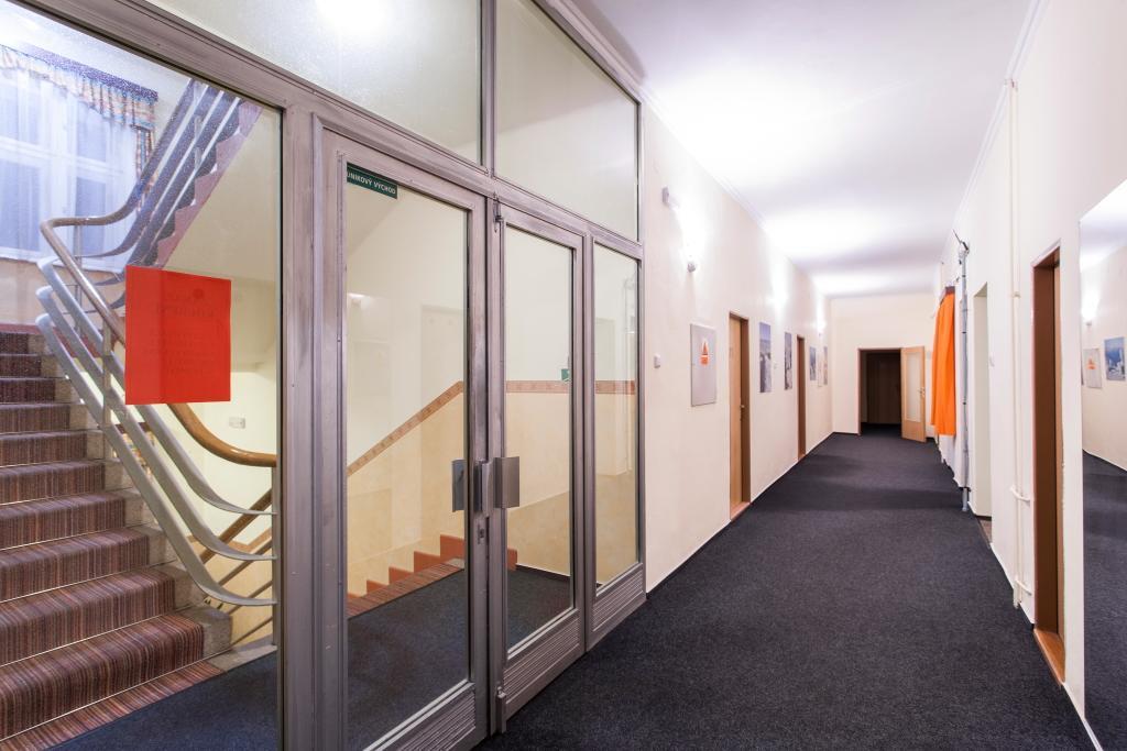 Hotel Grand Tanvald Zewnętrze zdjęcie